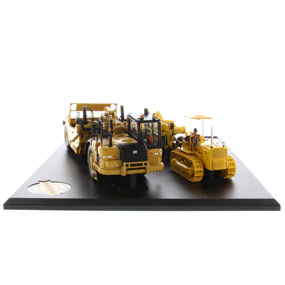 1:50 Cat® 621K Scraper & CAT No.70 Scraper with D7 Track-Type Tractor, Evolution Series, 85563
