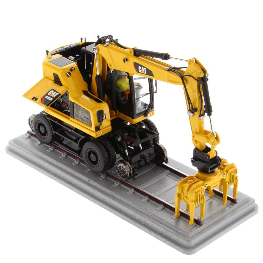 1:50 Cat® M323F Railroad Wheeled Excavator - Safety Yellow Version High Line Series, 85661
