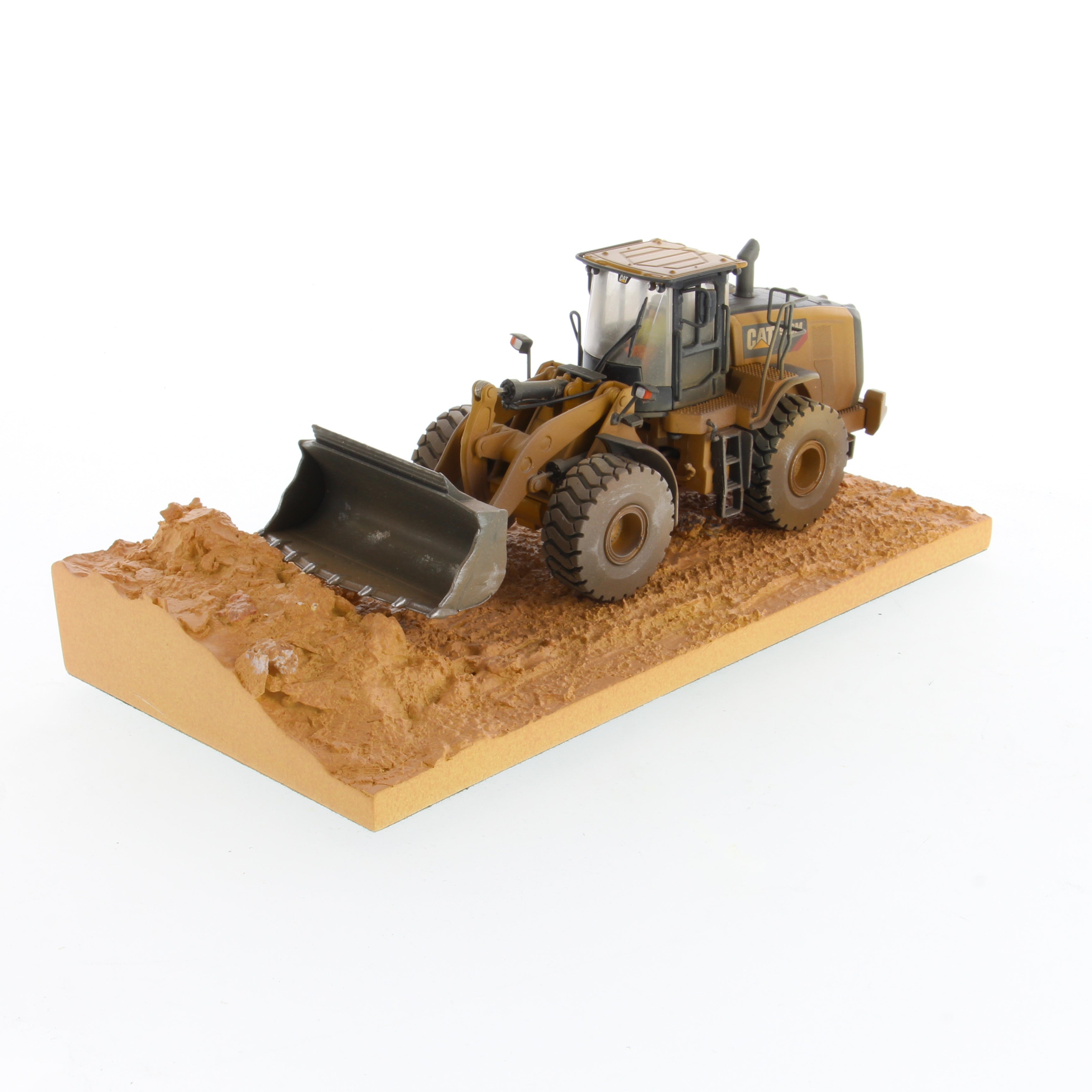 1:50 Cat® 966M Weathered Wheel Loader, Weathered Series, 85703