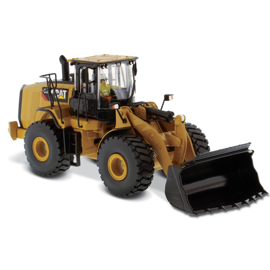 1:50 Cat® 966M Wheel Loader High Line Series, 85928